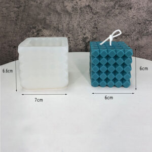 Kynttilämuotti kuutio, pienet salmiakit