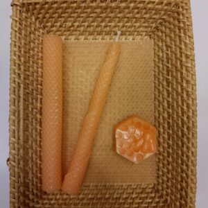 Lahtisen mehiläisvahakynttilälevy, Persikka