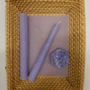 Lahtisen mehiläisvahakynttilälevy, vaalea malva